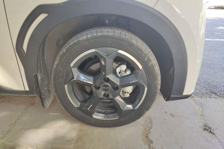 Used BYD Seagull 2023 Free Edition Right Front Wheel Hub
