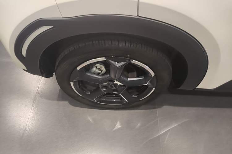 Used BYD Seagull 2023 Free Edition Right Rear Wheel Hub