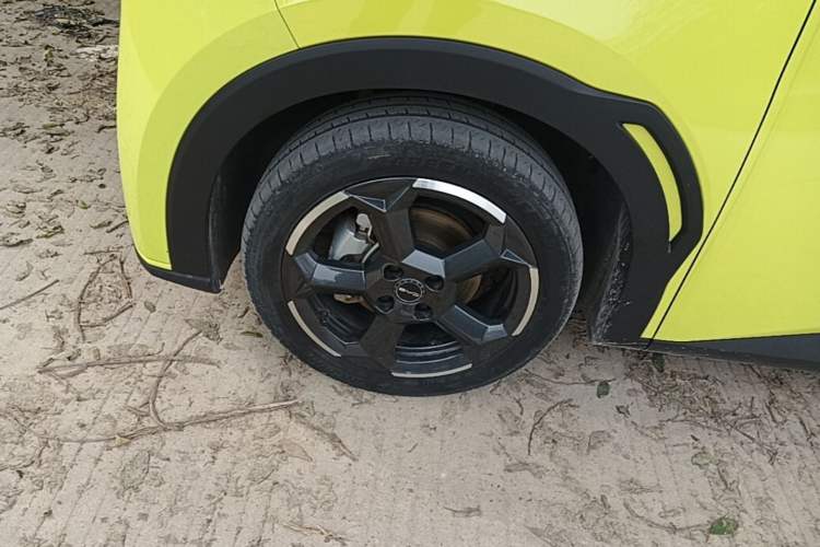 Used BYD Seagull 2023 Flying Edition Left Front Wheel Hub