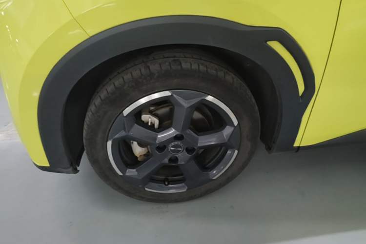 Used BYD Seagull 2023 Flying Edition Left Front Wheel Hub