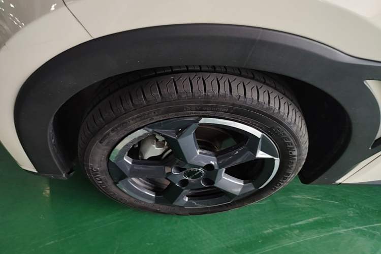 Used BYD Seagull 2023 Free Edition Left Front Wheel Hub