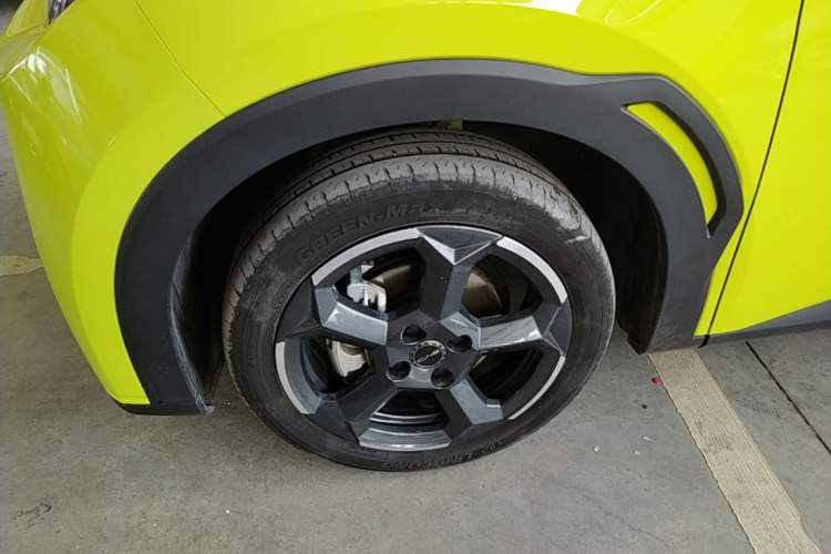 Used BYD Seagull 2023 Flying Edition Left Front Wheel Hub