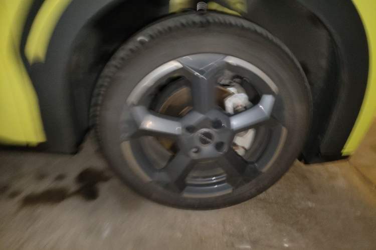 Used BYD Seagull 2023 Flying Edition Right Front Wheel Hub
