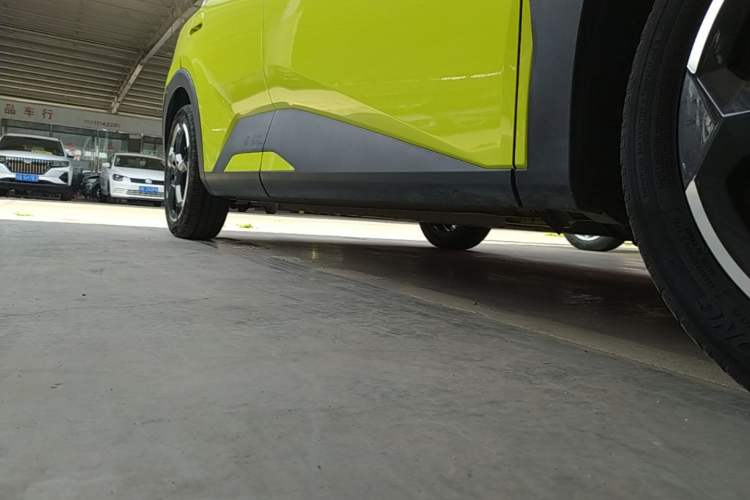 Used BYD Seagull 2023 Flying Edition Right Side Sill