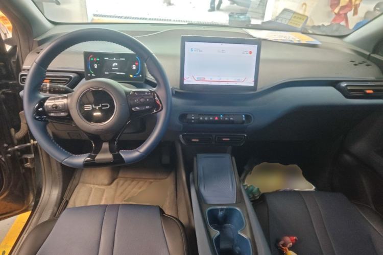 Used BYD Seagull 2024 Honor Edition 305km Freedom Version Center Console