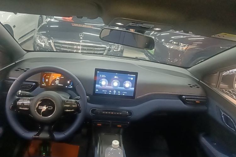 Used BYD Seagull 2024 Honor Edition 305km Freedom Version Center Console