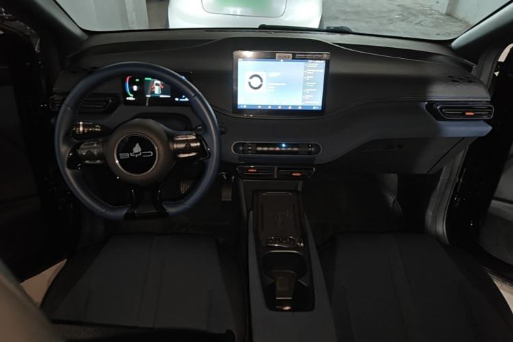 Used BYD Seagull 2024 Honor Edition 405km Flying Version Center Console