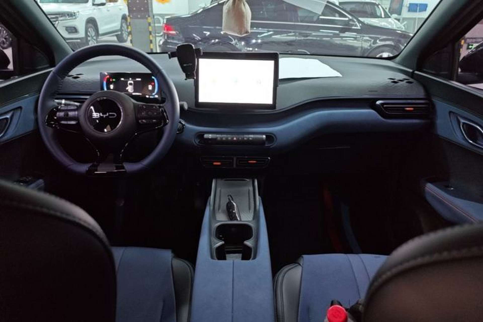 Used BYD Seagull 2024 Honor Edition 305km Freedom Version Center Console