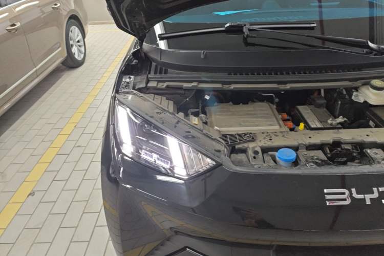 Used BYD Seagull 2024 Honor Edition 305km Freedom Version Engine Bay Right