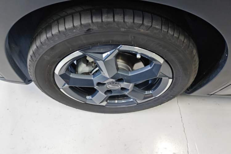 Used BYD Seagull 2024 Honor Edition 305km Freedom Version Left Front Wheel Hub