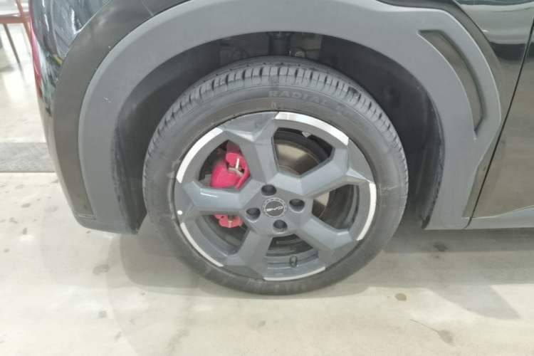 Used BYD Seagull 2024 Honor Edition 405km Flying Version Left Front Wheel Hub