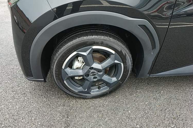 Used BYD Seagull 2024 Honor Edition 405km Flying Version Left Front Wheel Hub