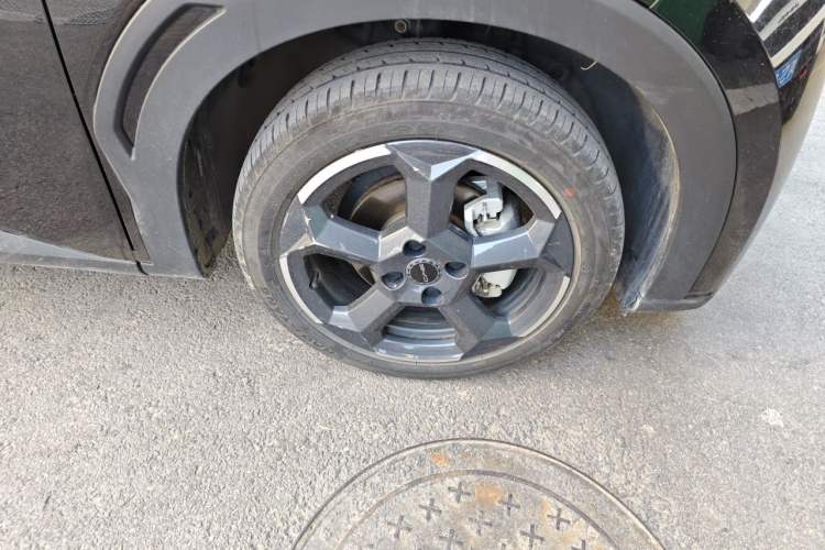 Used BYD Seagull 2024 Honor Edition 305km Freedom Version Right Front Wheel Hub