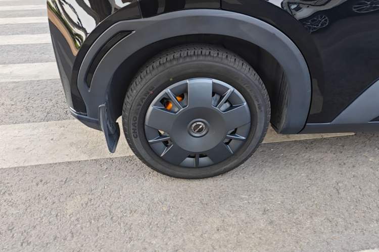 Used BYD Seagull 2024 Honor Edition 305km Dynamic Version Right Rear Wheel Hub