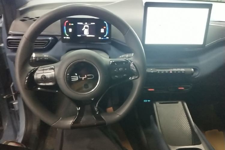 Used BYD Seagull 2024 Honor Edition 305km Dynamic Version Center Console