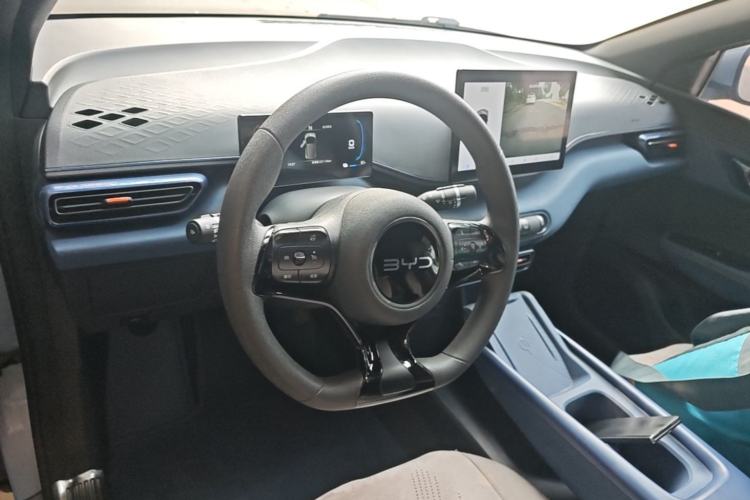 Used BYD Seagull 2024 Honor Edition 305km Dynamic Version Center Console