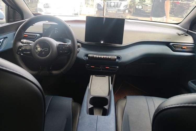 Used BYD Seagull 2024 Honor Edition 305km Dynamic Version Center Console