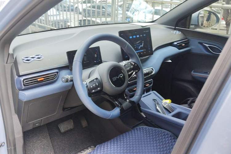 Used BYD Seagull 2024 Honor Edition 405km Flying Version Center Console