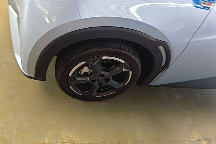 Used BYD Seagull 2024 Honor Edition 305km Freedom Version Left Front Wheel Hub