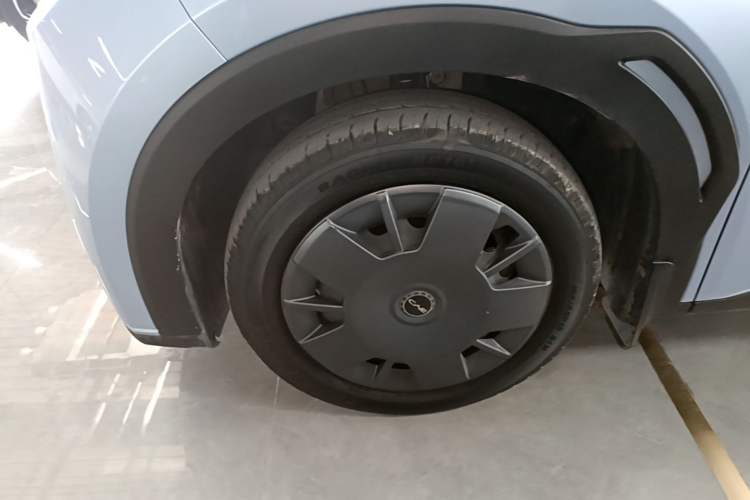 Used BYD Seagull 2024 Honor Edition 305km Dynamic Version Left Front Wheel Hub