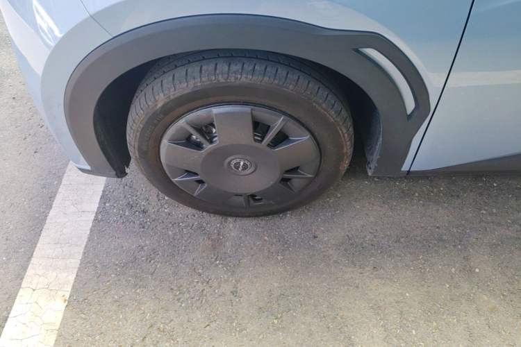 Used BYD Seagull 2024 Honor Edition 305km Dynamic Version Left Front Wheel Hub