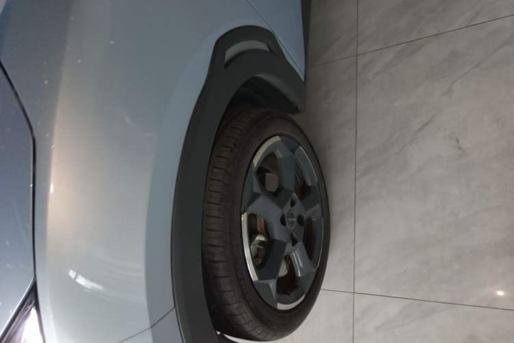 Used BYD Seagull 2024 Honor Edition 305km Freedom Version Left Front Wheel Hub