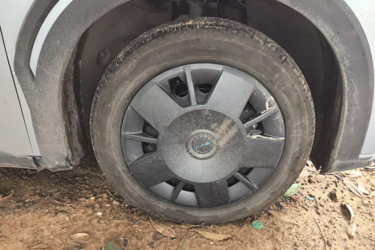 Used BYD Seagull 2024 Honor Edition 305km Dynamic Version Right Front Wheel Hub