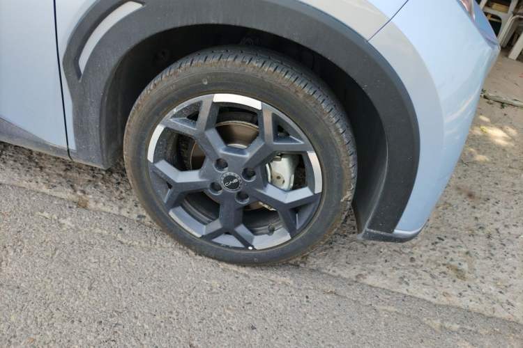 Used BYD Seagull 2024 Honor Edition 305km Freedom Version Right Front Wheel Hub