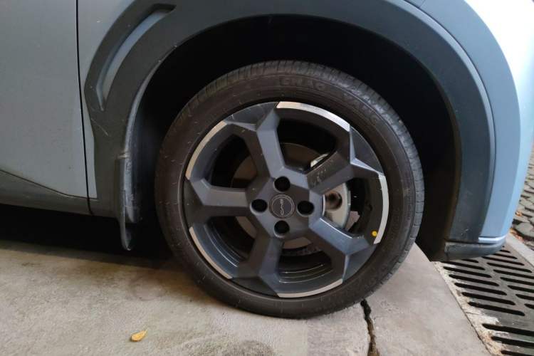 Used BYD Seagull 2024 Honor Edition 305km Freedom Version Right Front Wheel Hub