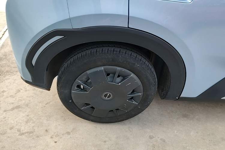 Used BYD Seagull 2024 Honor Edition 305km Dynamic Version Right Rear Wheel Hub