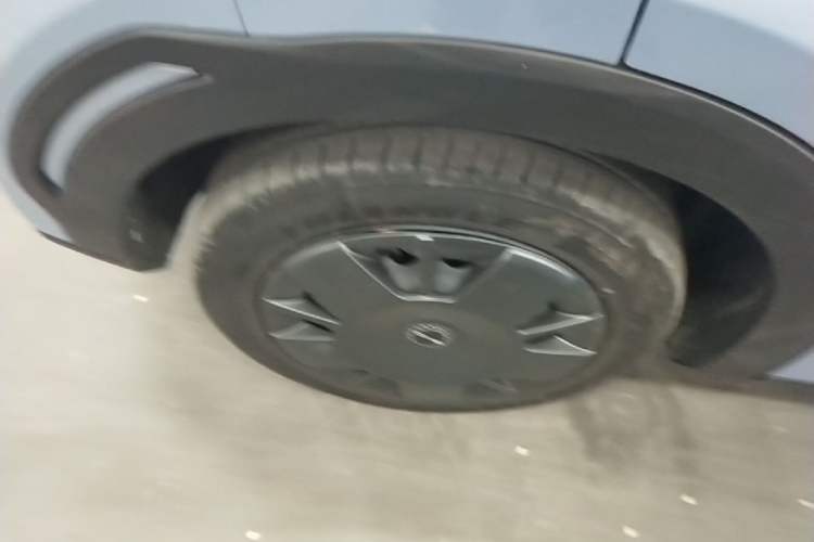 Used BYD Seagull 2024 Honor Edition 305km Dynamic Version Right Rear Wheel Hub