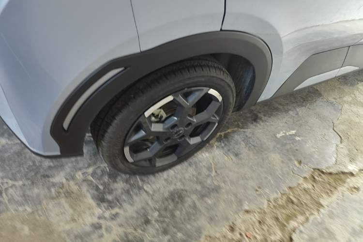 Used BYD Seagull 2024 Honor Edition 305km Freedom Version Right Rear Wheel Hub