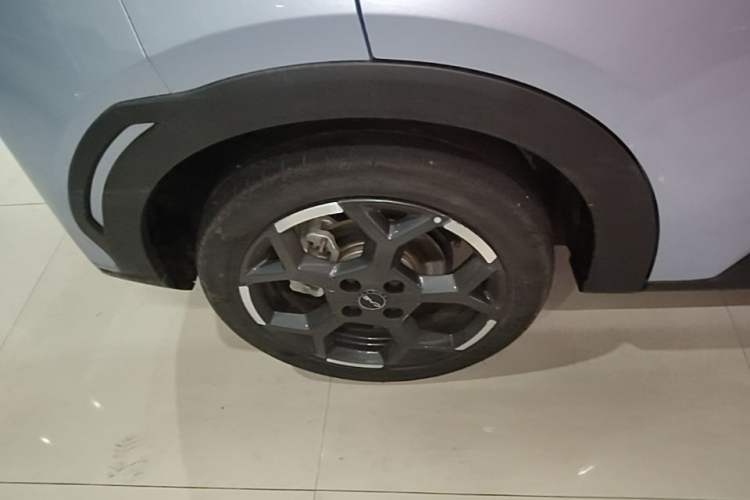 Used BYD Seagull 2024 Honor Edition 405km Flying Version Right Rear Wheel Hub