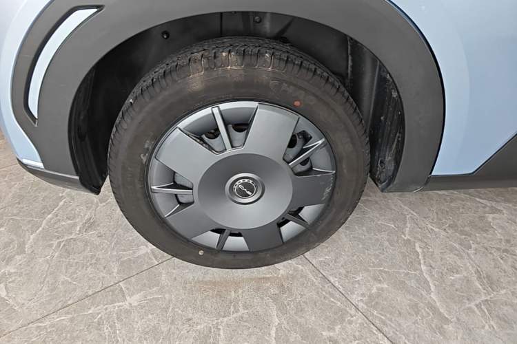 Used BYD Seagull 2024 Honor Edition 305km Dynamic Version Right Rear Wheel Hub