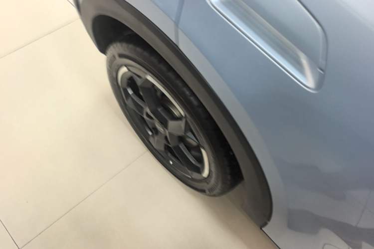 Used BYD Seagull 2024 Honor Edition 405km Flying Version Right Rear Wheel Hub