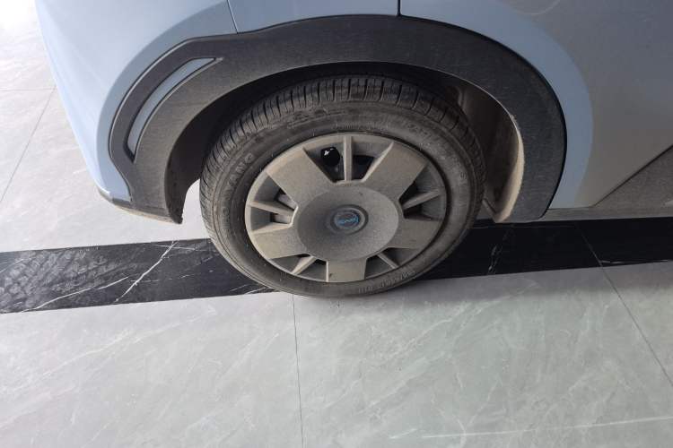 Used BYD Seagull 2024 Honor Edition 305km Dynamic Version Right Rear Wheel Hub