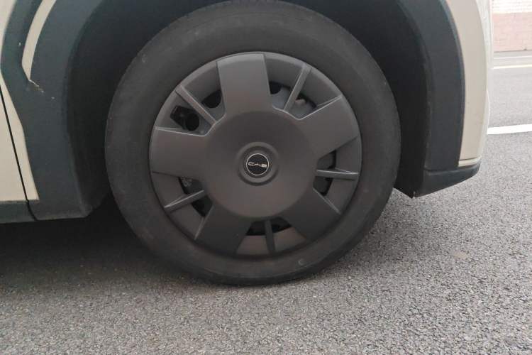 Used BYD Seagull 2024 Honor Edition 305km Dynamic Version Right Front Wheel Hub