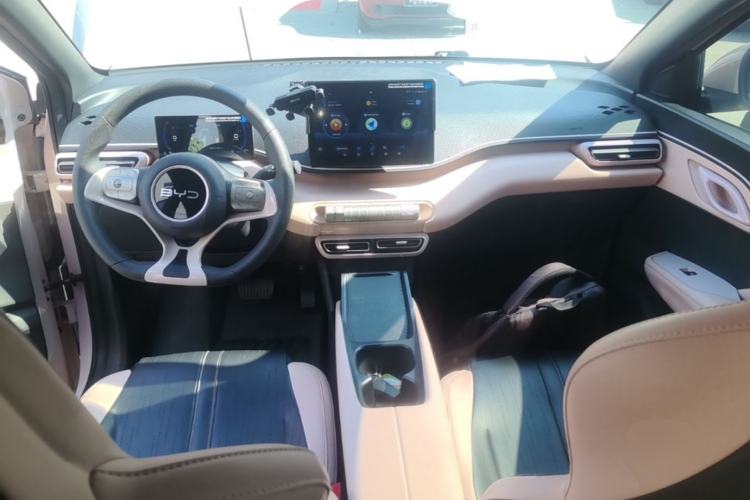 Used BYD Seagull 2024 Honor Edition 305km Dynamic Version Center Console