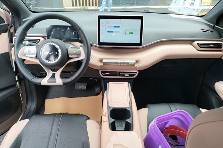 Used BYD Seagull 2024 Honor Edition 305km Freedom Version Center Console