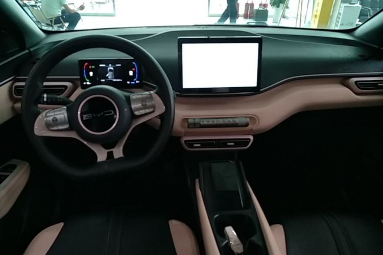 Used BYD Seagull 2024 Honor Edition 305km Dynamic Version Center Console