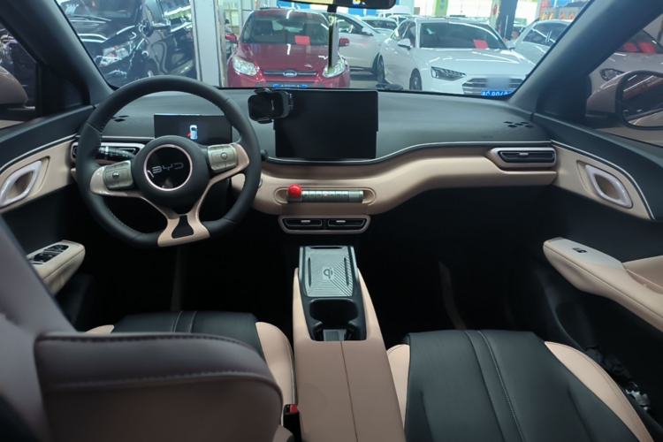 Used BYD Seagull 2024 Honor Edition 405km Flying Version Center Console