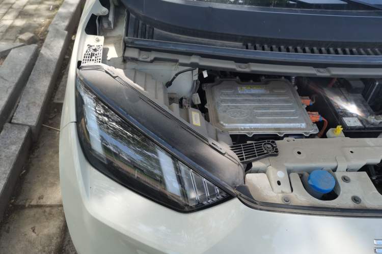 Used BYD Seagull 2024 Honor Edition 405km Flying Version Engine Bay Right