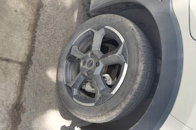 Used BYD Seagull 2024 Honor Edition 405km Flying Version Right Front Wheel Hub