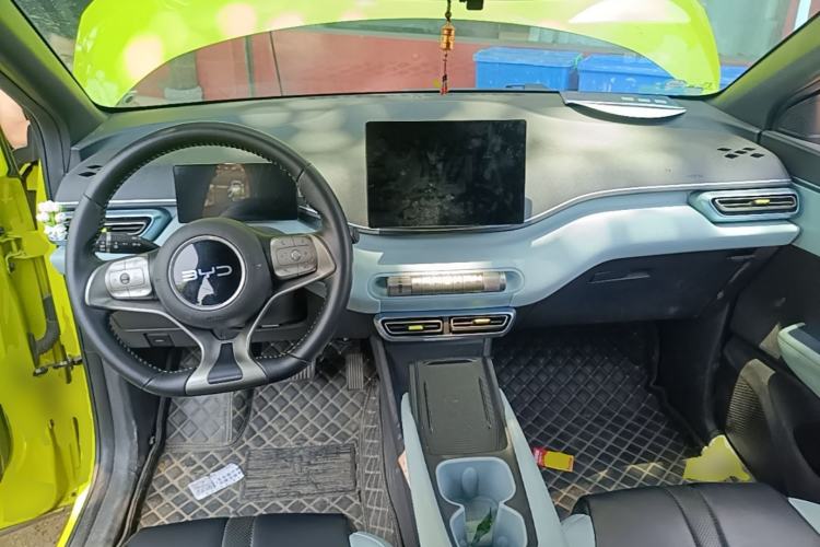 Used BYD Seagull 2024 Honor Edition 305km Freedom Version Center Console