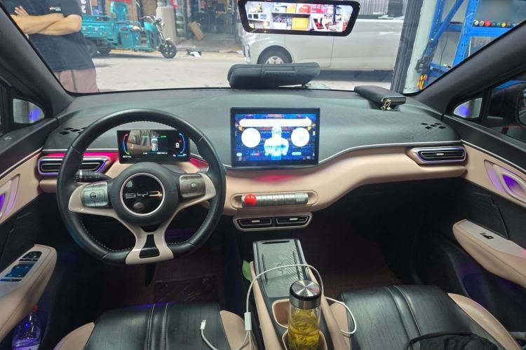 Used BYD Seagull 2024 Honor Edition 405km Flying Version Center Console