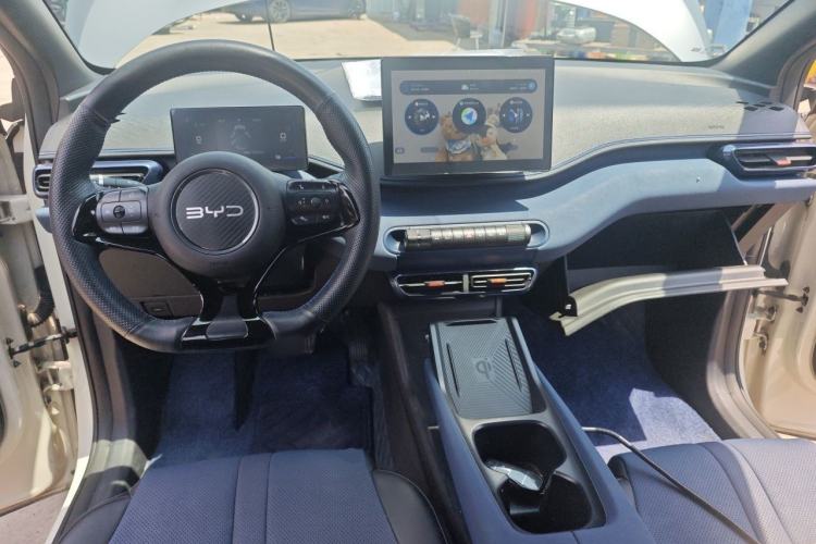 Used BYD Seagull 2024 Honor Edition 305km Freedom Version Center Console
