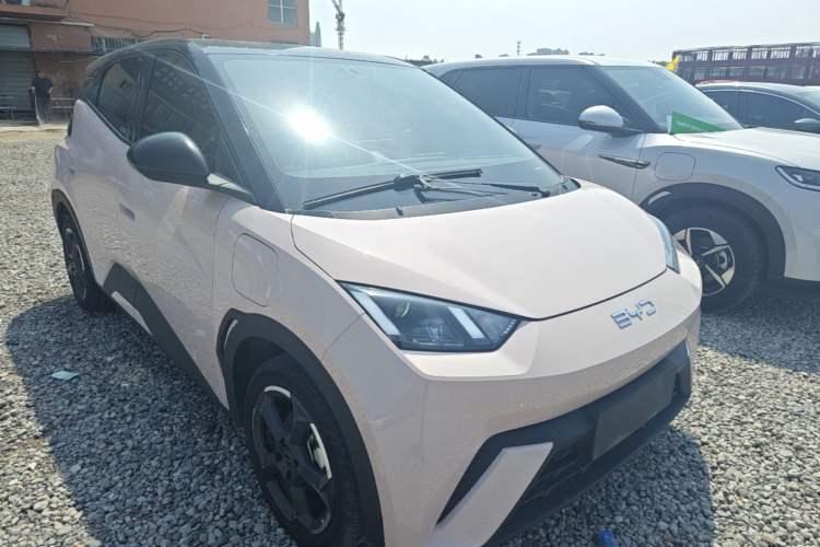 Used BYD Seagull 2024 Honor Edition 305km Freedom Version Front Right 45 Deg