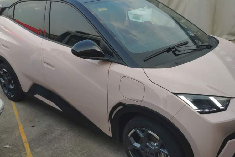 Used BYD Seagull 2024 Honor Edition 305km Freedom Version Front Right 45 Deg