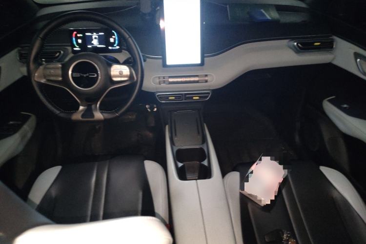Used BYD Seagull 2024 Honor Edition 305km Freedom Version Center Console