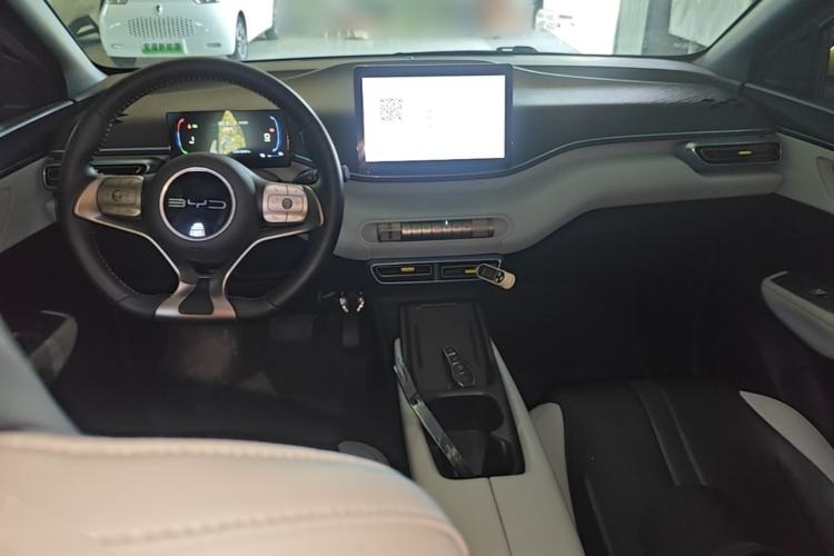 Used BYD Seagull 2024 Honor Edition 305km Freedom Version Center Console